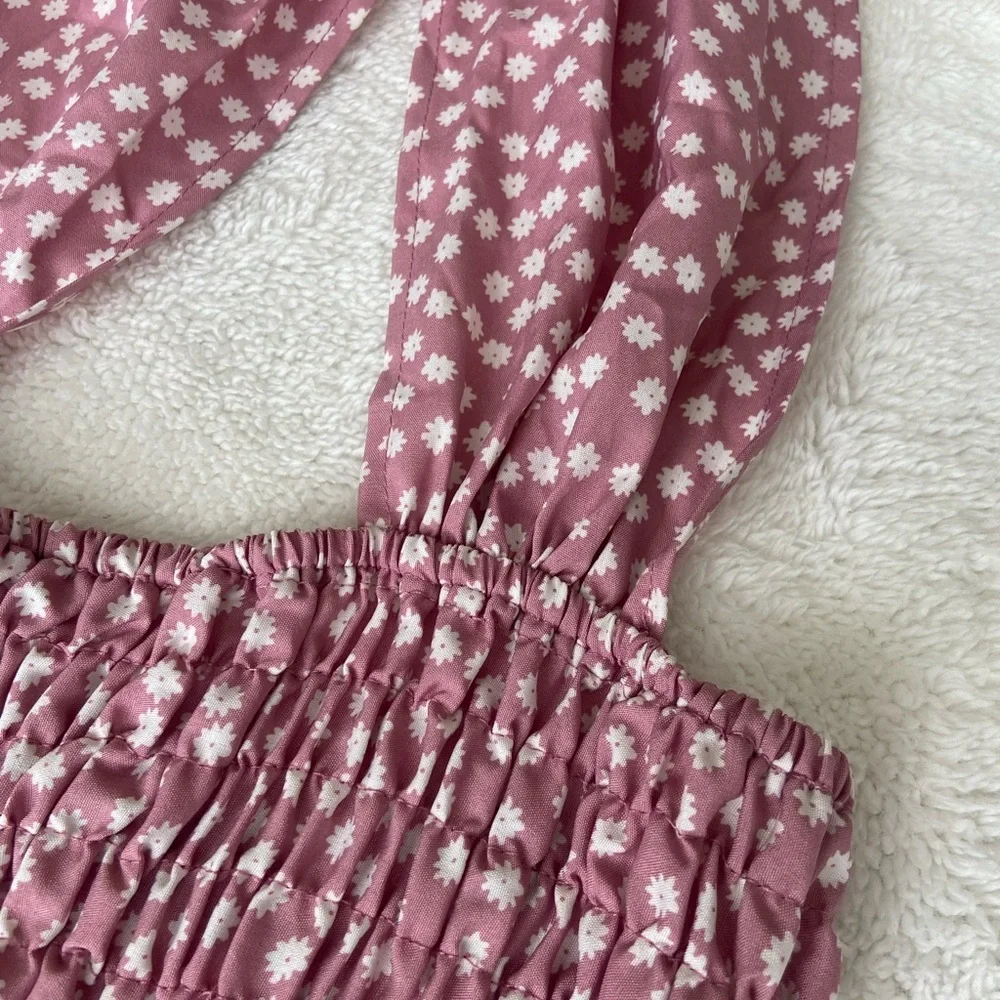 Floral Crossover Mini Dress 🌸 - Picture 3 of 3